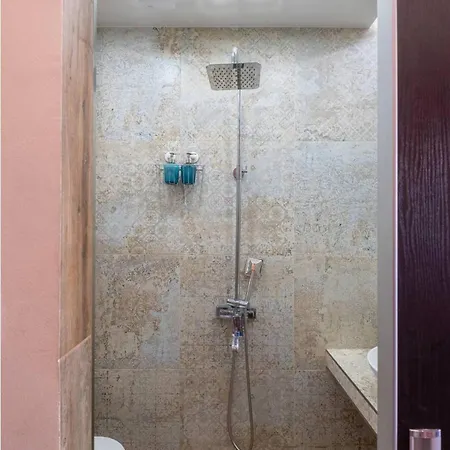 Budget In Center Near Ndk Σόφια