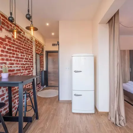 Budget In Center Near Ndk