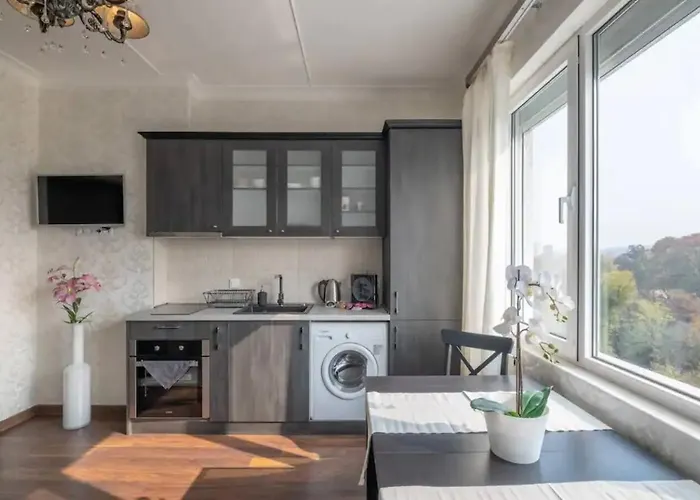 Budget In Center Near Ndk