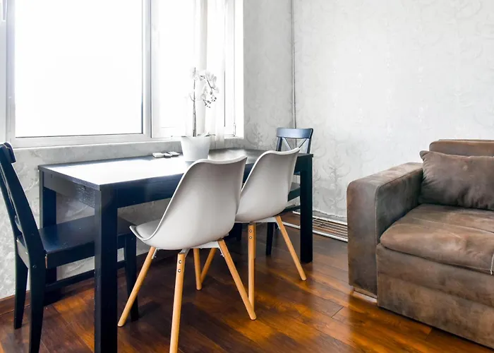 Budget In Center Near Ndk *