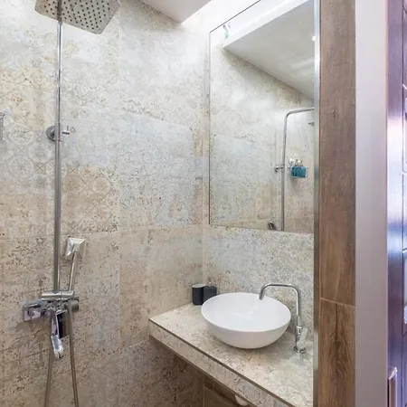 Tatil Evi Budget In Center Near Ndk