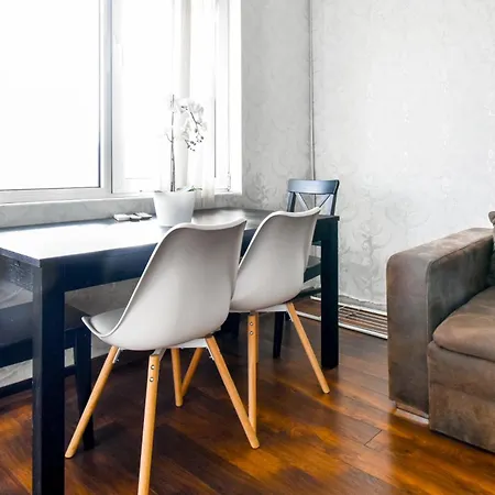 Budget In Center Near Ndk *