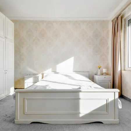 Budget In Center Near Ndk Sofya