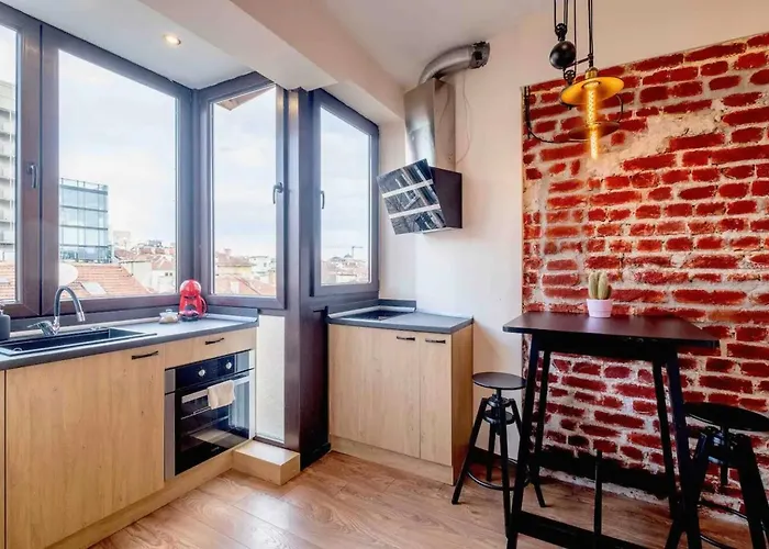 Budget In Center Near Ndk *